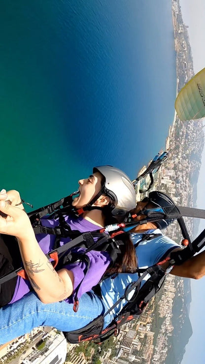 Jounieh: Paragliding-Aktivität über dem Libanon
