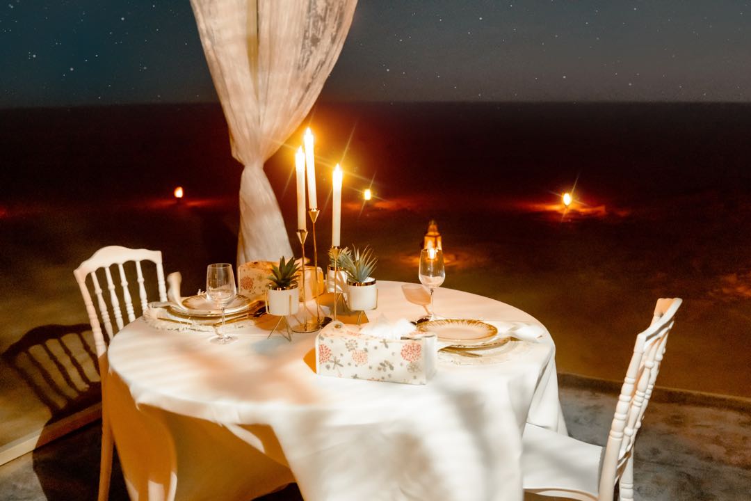 Dubai: Paramotor With Premium Dining Setup in Desert Experience