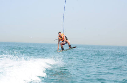Dubai: wakeboard a Palm Jumeirah