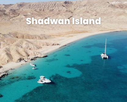 El Gouna: passeio particular de barco em catamarã para Bayoud