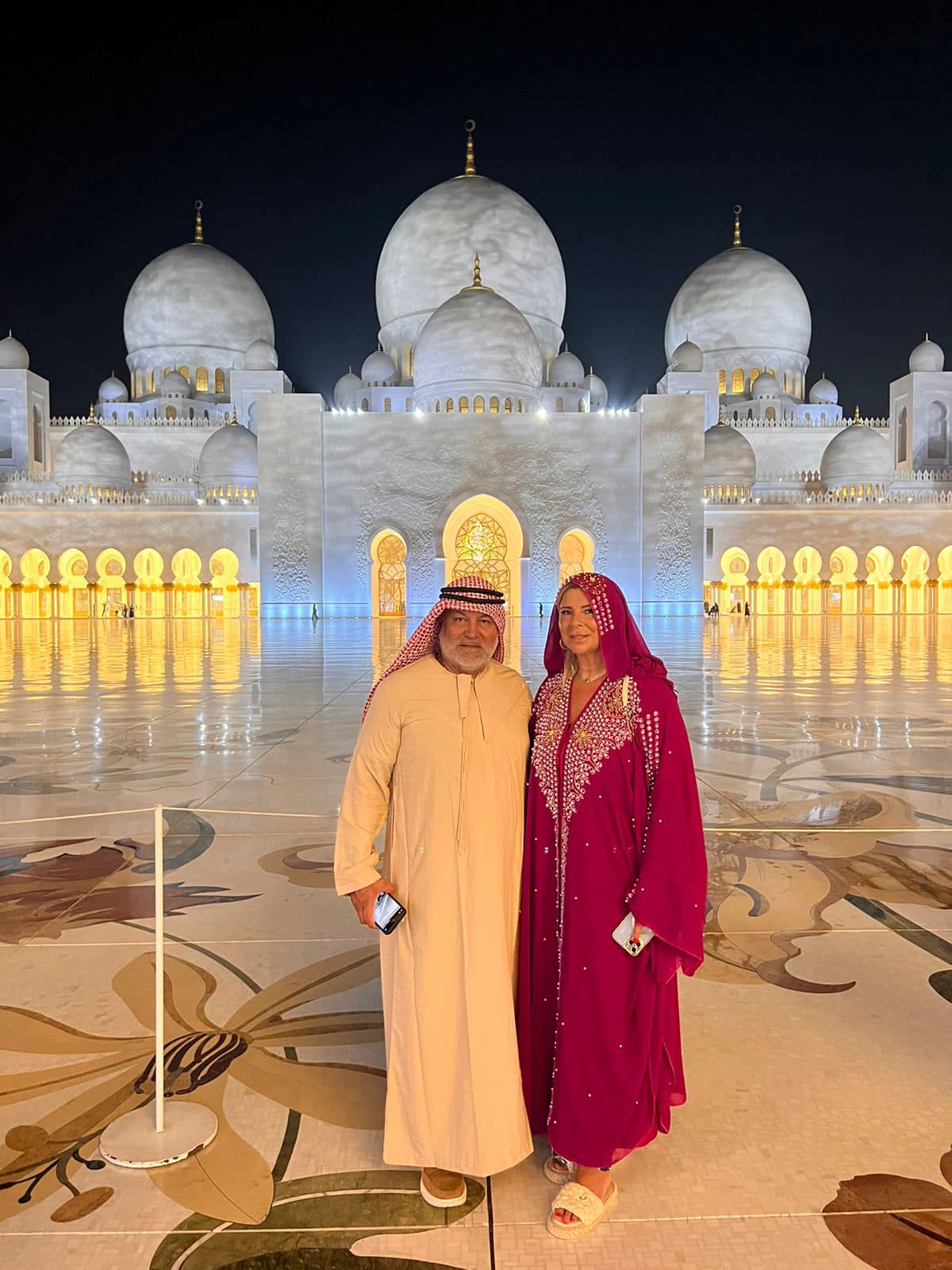 De Dubai: viagem de dia inteiro a Abu Dhabi com motorista que fala inglês