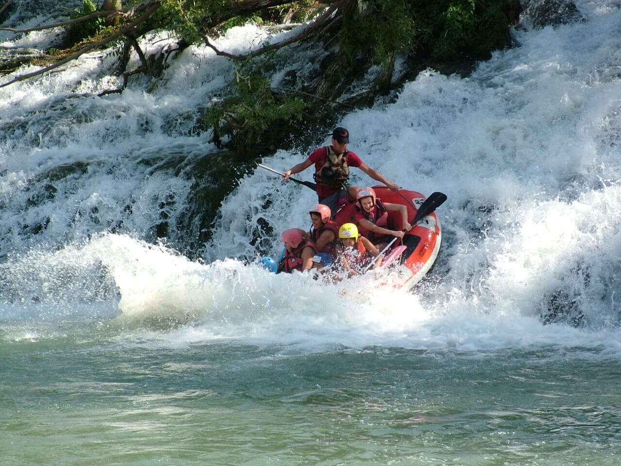 Liban: Experiență de rafting în râul Al-Assi