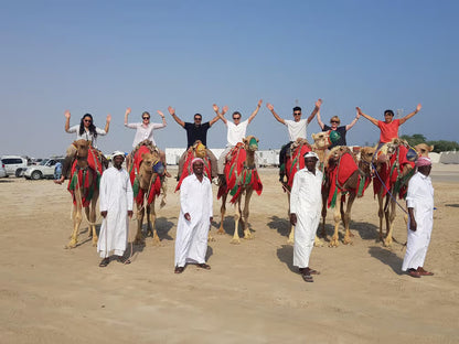 Doha: Rodzinna Wycieczka Safari na Pustyni z Przejażdżką na Wielbłądzie i Sokolnictwem