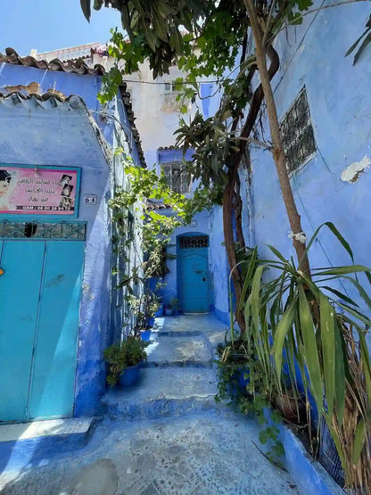 From Fès: Transfer nach Tanger mit Besuch in Chefchaouen