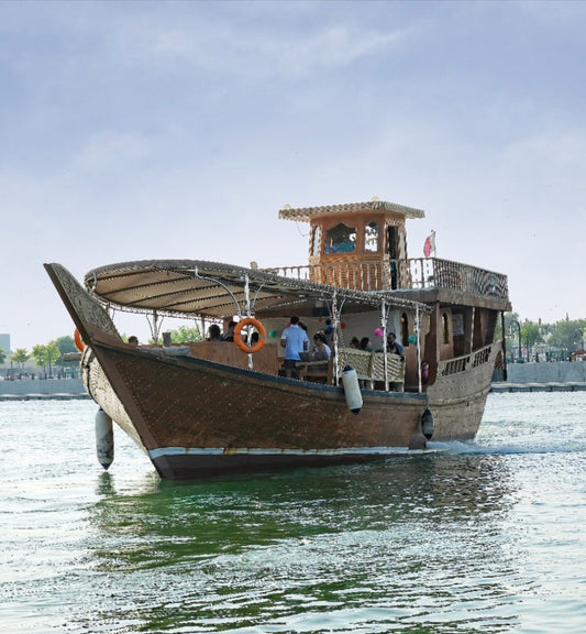 Doha: Private Dhow Boat Trip along Corniche