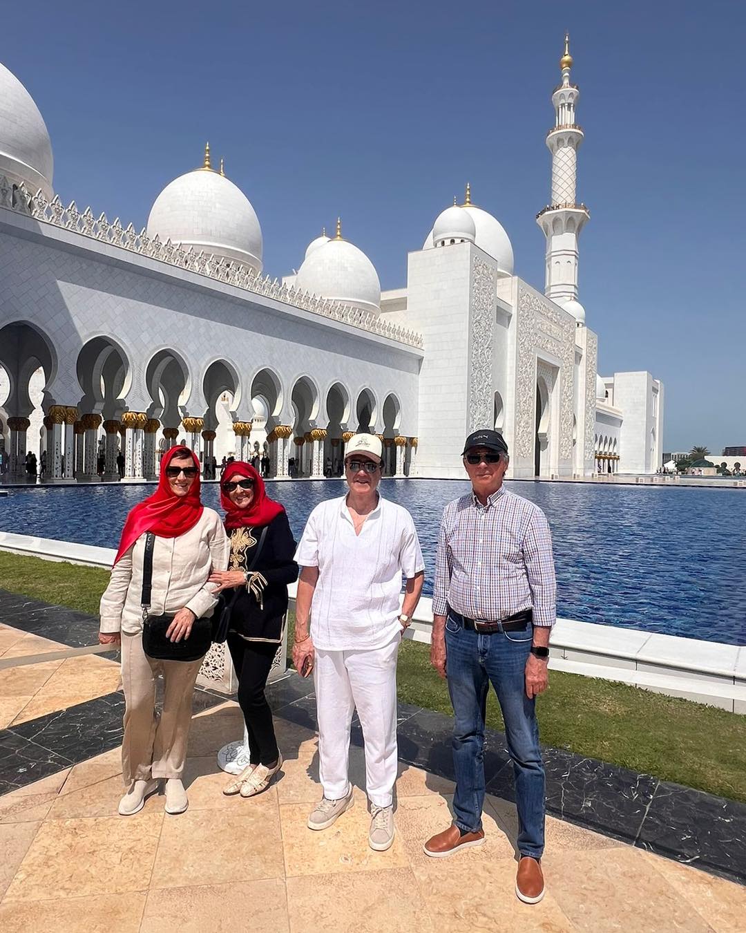 De Dubai: viagem de dia inteiro a Abu Dhabi com motorista que fala inglês