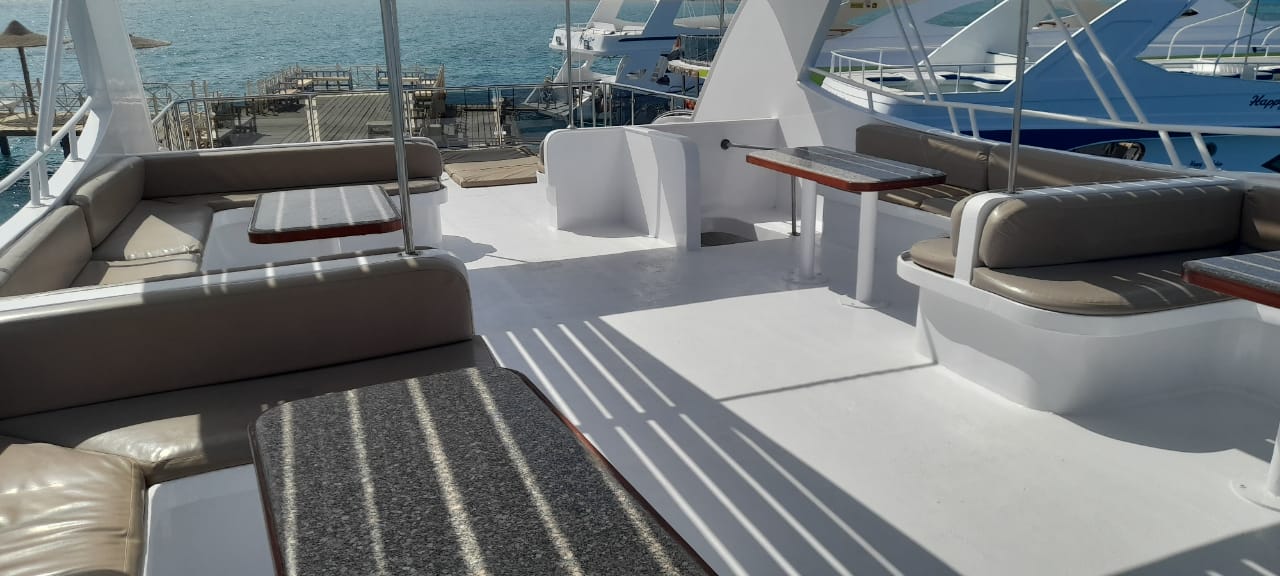 El Gouna: Private Boat Day Trip to Bayoud
