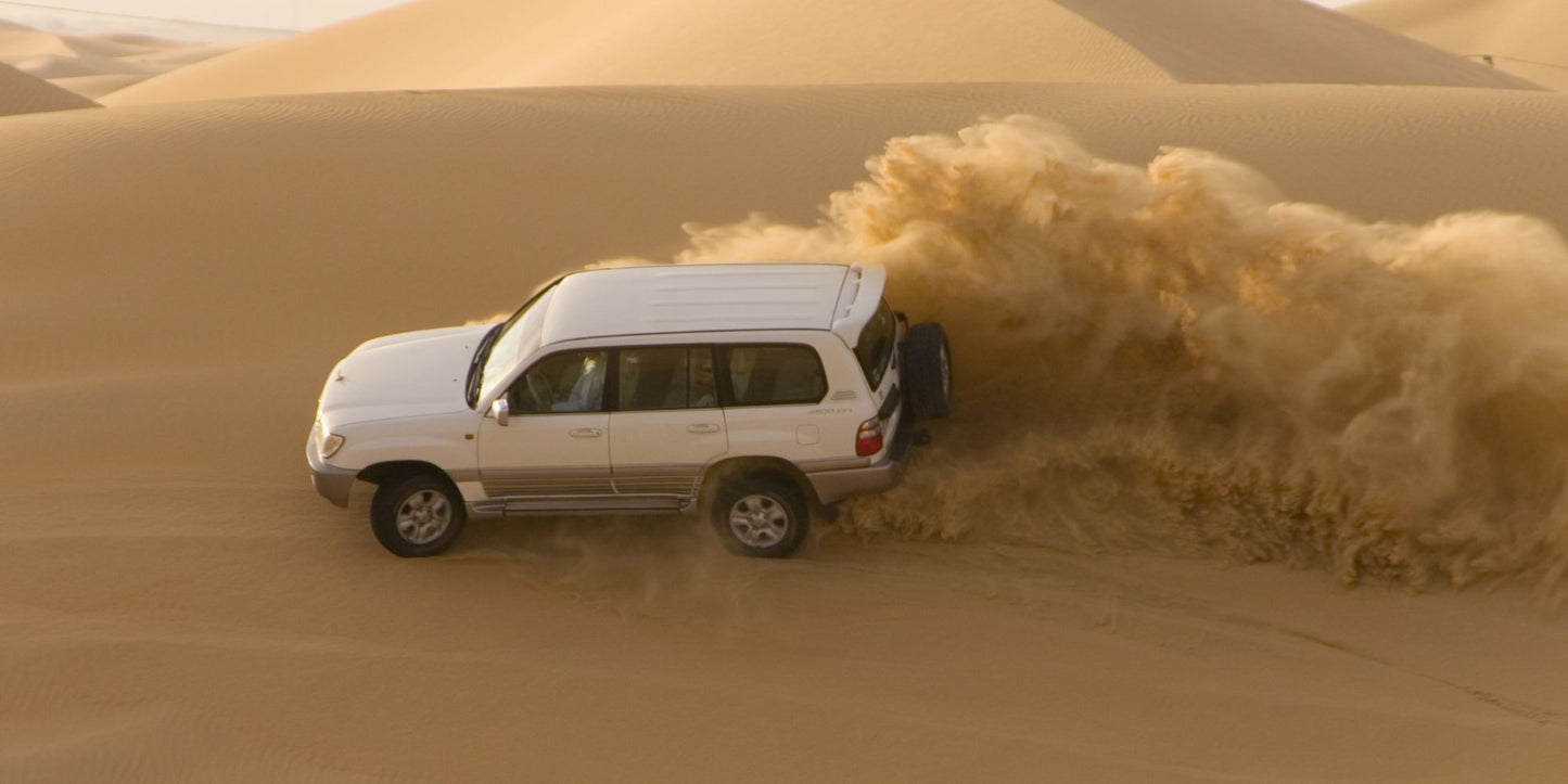 دبي: رحلة سفاري صحراوية خاصة 4×4 عند شروق الشمس