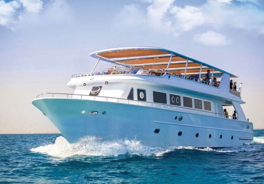 Hurghada: excursie cu barca premium la insula Orange Bay cu prânz tip bufet