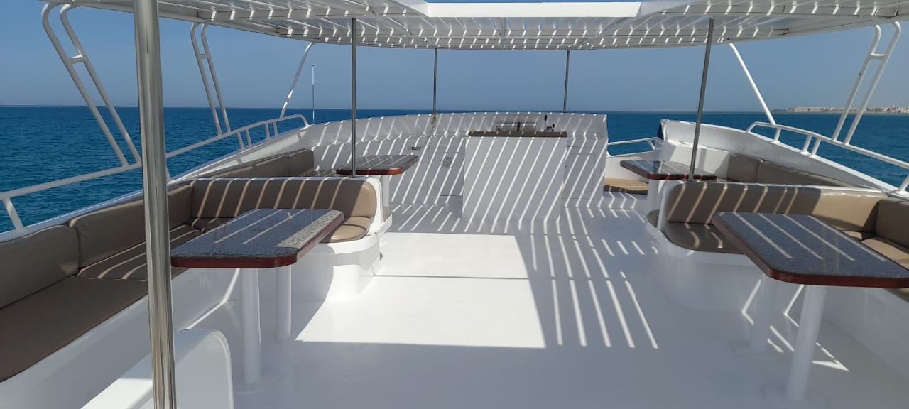 El Gouna: Private Boat Day Trip to Bayoud