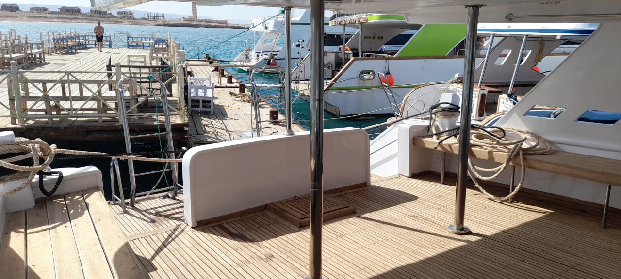 El Gouna: Private Boat Day Trip to Bayoud