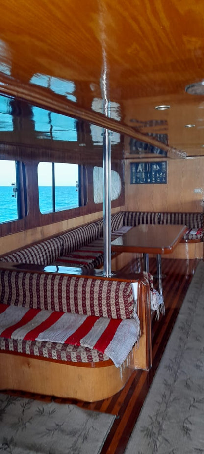El Gouna: Private Boat Day Trip to Bayoud