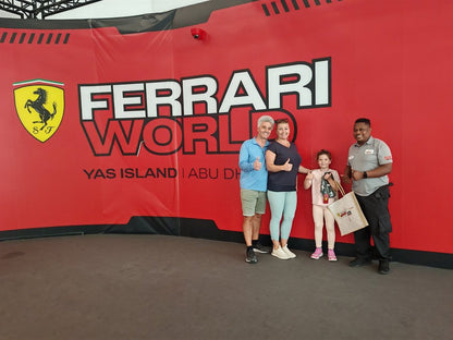 Абу-Даби: Частный тур с билетом на вход в Ferrari World