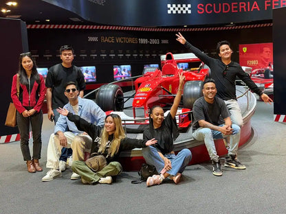 Абу-Даби: Частный тур с билетом на вход в Ferrari World