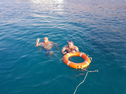 Ain El Sokhna: Passeio Privado de Barco de Snorkeling de Manchester com Almoço e Bebidas Não Alcoólicas
