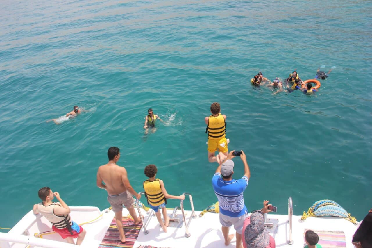 Ain El Sokhna: Passeio Privado de Barco de Snorkeling de Manchester com Almoço e Bebidas Não Alcoólicas