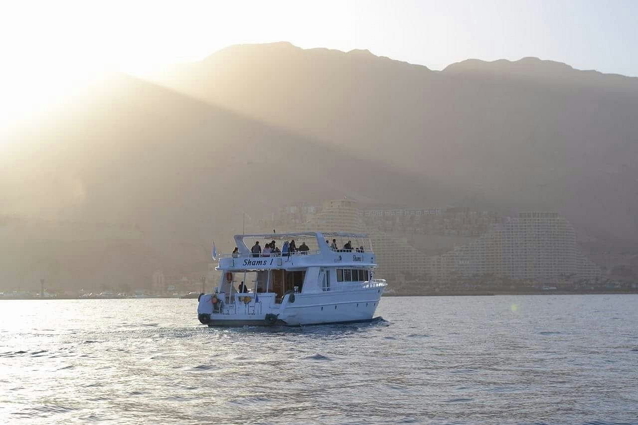 Détendez-vous lors d’une croisière en bateau vers Jabal El Sakka