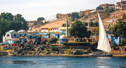 أسوان: جولة إرشادية في القرية النوبية وركوب قارب آلي في نهر النيل