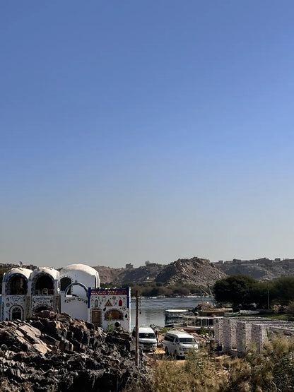 أسوان: جولة إرشادية في القرية النوبية وركوب قارب آلي في نهر النيل