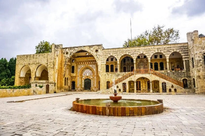 Din Beirut: Tur Beiteddin și Deir El Qamar cu prânz