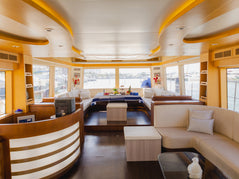 Dubai: Luxury Yacht Tour with Optional BBQ Lunch or Dinner