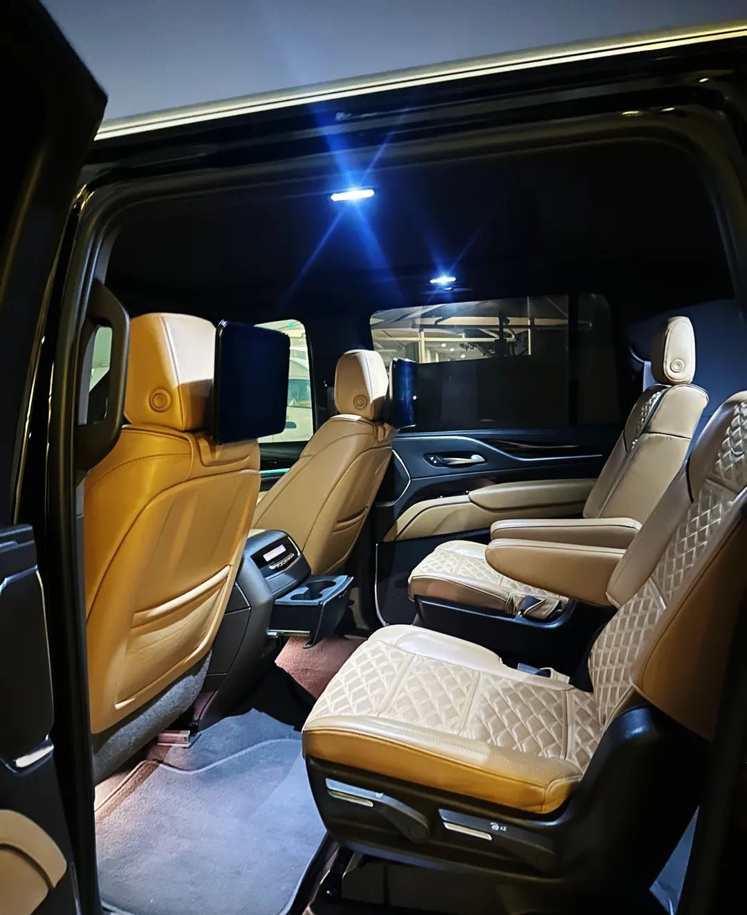 Doha : location de voiture privée Cadillac Escalade avec chauffeur