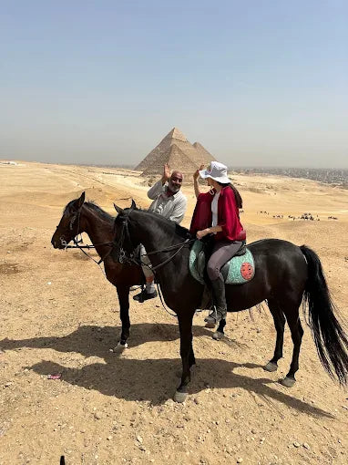 Cairo: Experience Horse riding by Giza Pyramids