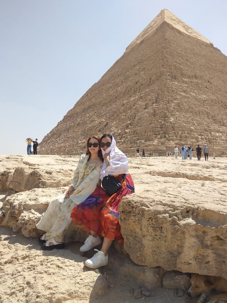 开罗：吉萨金字塔、萨卡拉和孟菲斯一日导览游（含午餐）