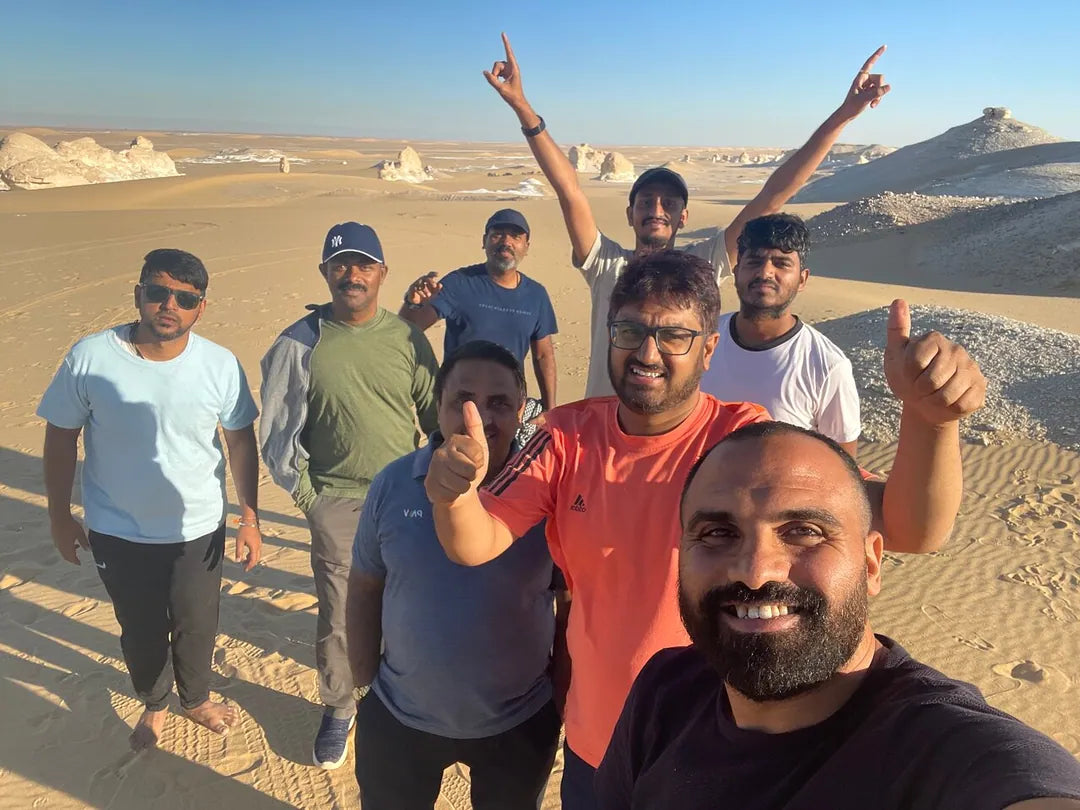Cairo: Excursão Privada de 2 Dias para o Oásis de Bahariya com Tour pelo Deserto Negro e Branco