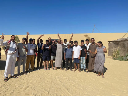 Cairo: Excursão Privada de 2 Dias para o Oásis de Bahariya com Tour pelo Deserto Negro e Branco