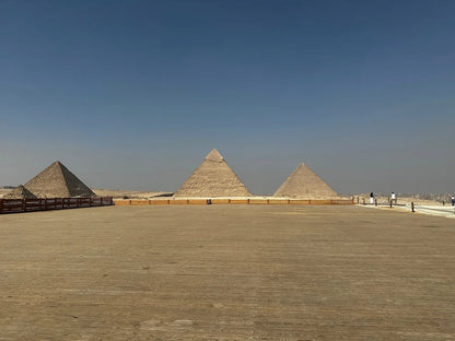 Cairo: Private Day Tour to Giza Pyramids Sphinx, Saqqara, and Memphis