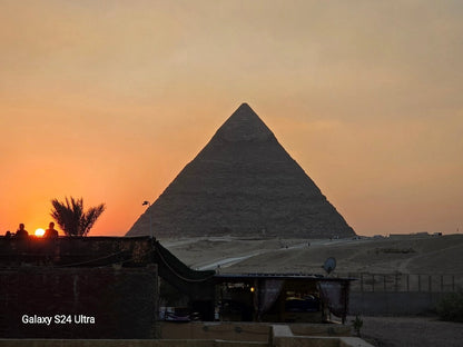Cairo: Private Day Tour to Giza Pyramids Sphinx, Saqqara, and Memphis