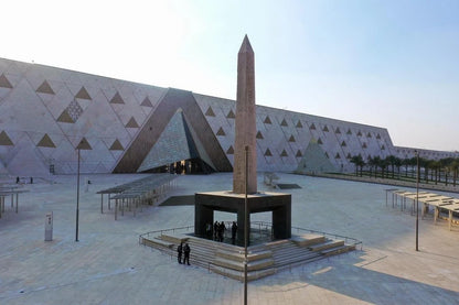 Le Caire : Visite guidée privée des Pyramides de Gizeh et du Grand Musée Égyptien - Journée complète