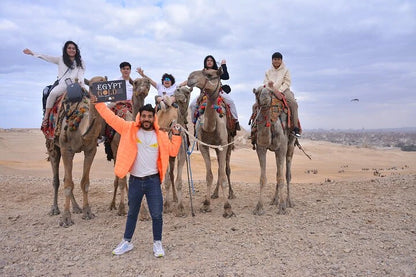 Kair: Prywatna wycieczka po piramidach w Gizie, Sakkarze i Memfis z przewodnikiem-egiptologiem