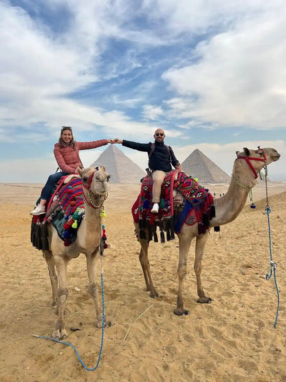 Cairo: Private Tour to the Pyramids, Sphinx and Sakkara with Tour Guide