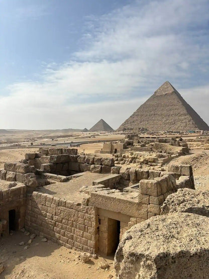 Cairo: Private Tour to the Pyramids, Sphinx and Sakkara with Tour Guide