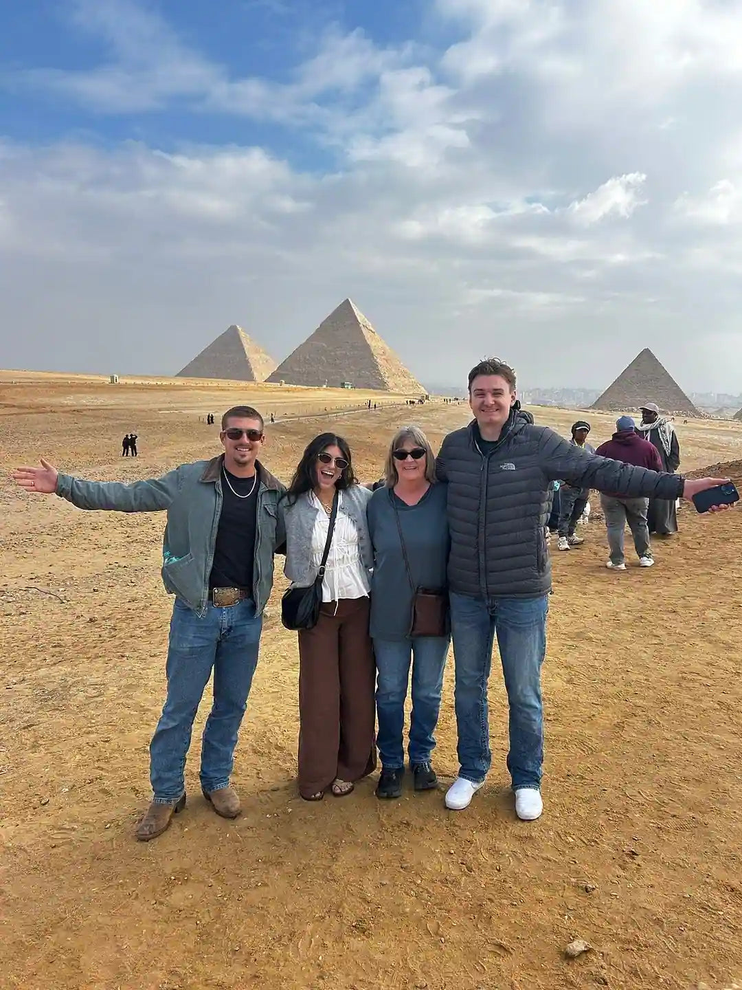 Cairo: Private Tour to the Pyramids, Sphinx and Sakkara with Tour Guide