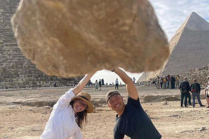 Cairo: Pyramids, Sphinx and Felucca Ride Private Tour for Layover
