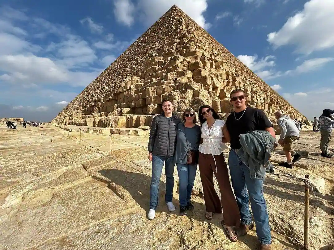 Cairo: Pyramids, Sphinx and Felucca Ride Private Tour for Layover
