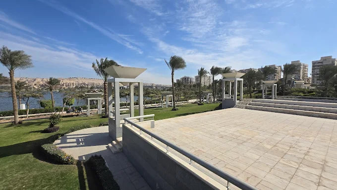 लेक व्यू टैरेस