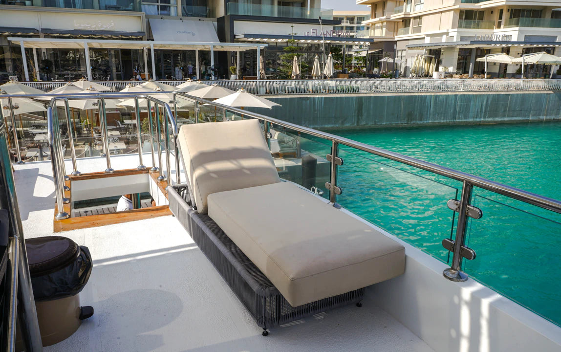 Marassi: Gita in Yacht Privato con Nuoto e Pranzo Opzionale sulla Costa Nord