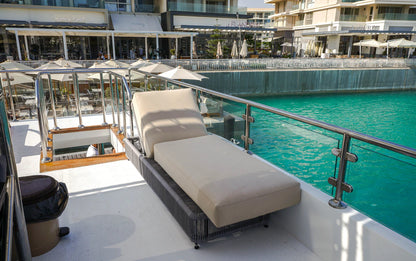 Marassi: Gita in Yacht Privato con Nuoto e Pranzo Opzionale sulla Costa Nord