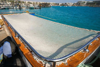 Marassi: Gita in Yacht Privato con Nuoto e Pranzo Opzionale sulla Costa Nord