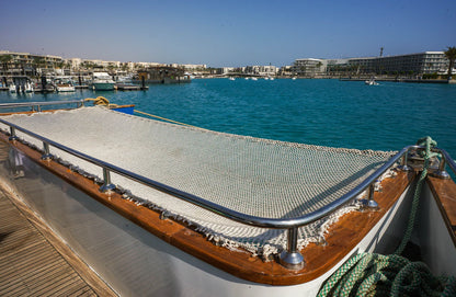 Marassi: Gita in Yacht Privato con Nuoto e Pranzo Opzionale sulla Costa Nord