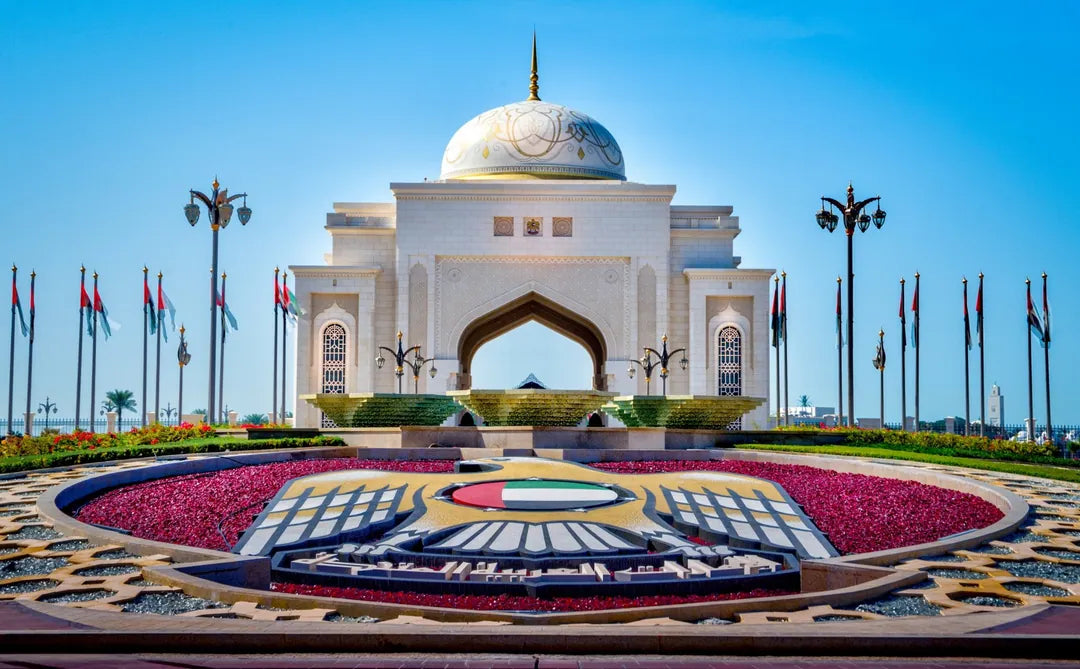 Ab Dubai: Ganztägige Premium-Sightseeing-Tour durch Abu Dhabi