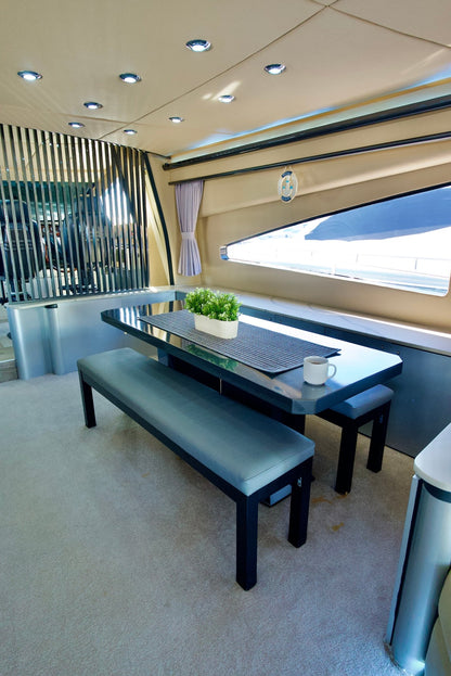 Dubai: privétour Sunseeker 90FT jacht