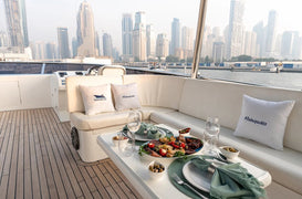 Dubai: Private Numarine 80FT EVA-Luxusyacht-Vermietung