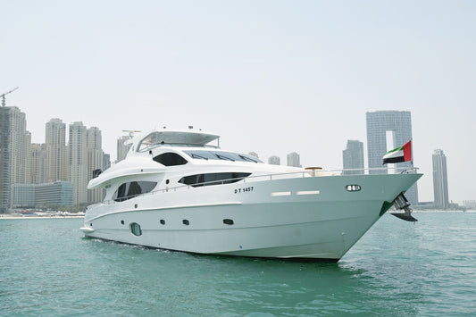 Dubaj: rejs jachtem 101 FT Majesty (Premium).