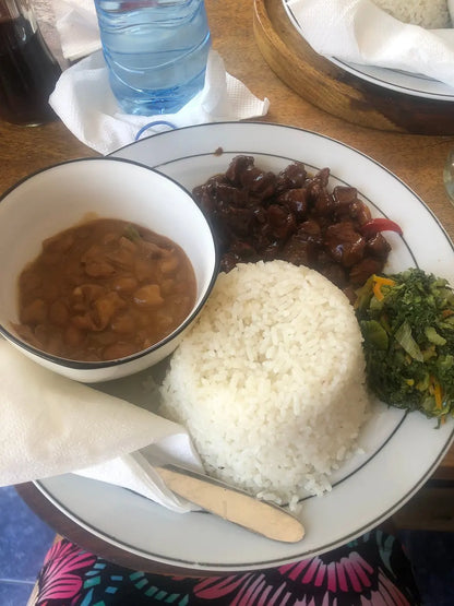 ダルエスサラーム：昼食付き終日プライベート市内観光ツアー