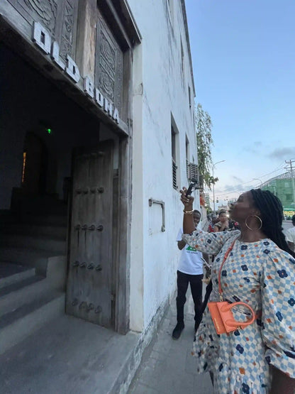 达累斯萨拉姆：嘟嘟车私人城市之旅，含街头美食品尝